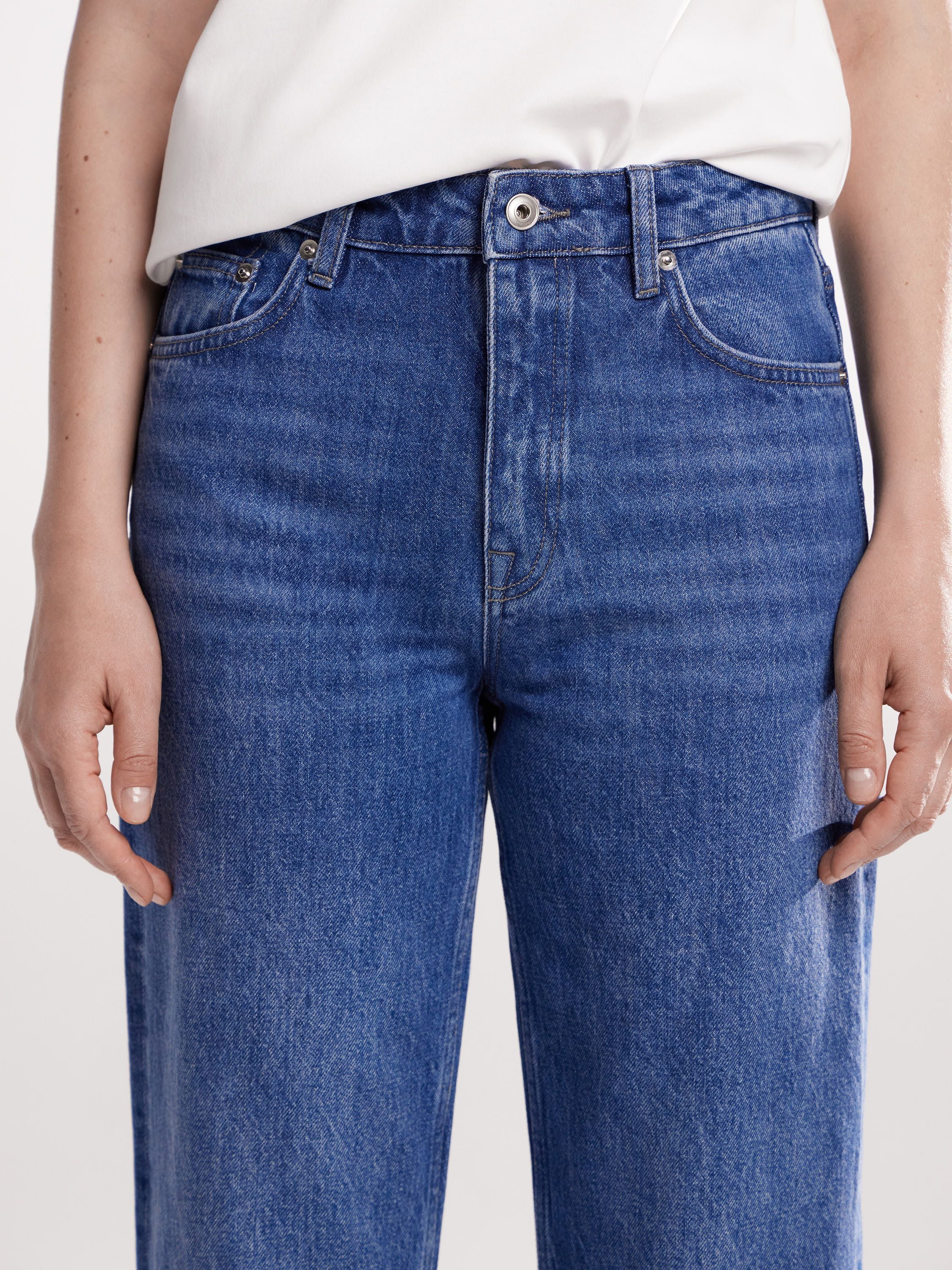 Straight-Leg Premium Denim Jeans in Indigo Blue