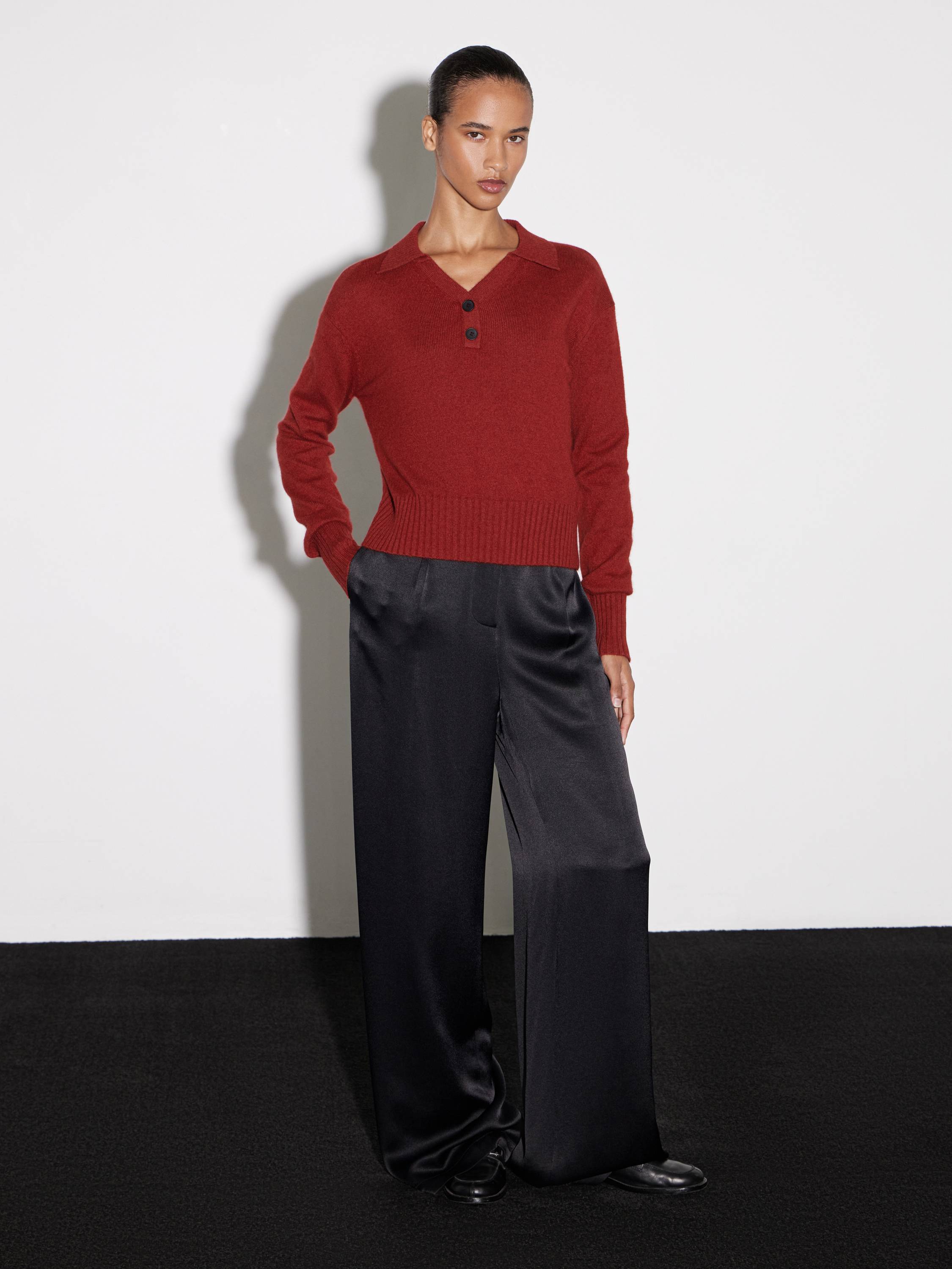 Tailored Wide-Leg Rayon Trousers in Charcoal Black