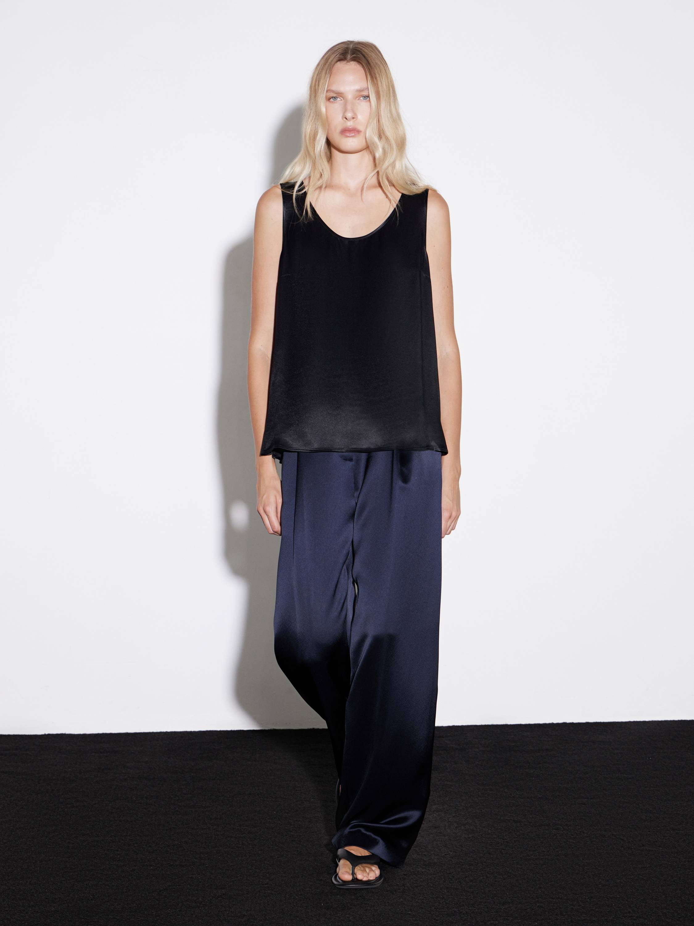 Tailored in luxurious rayon